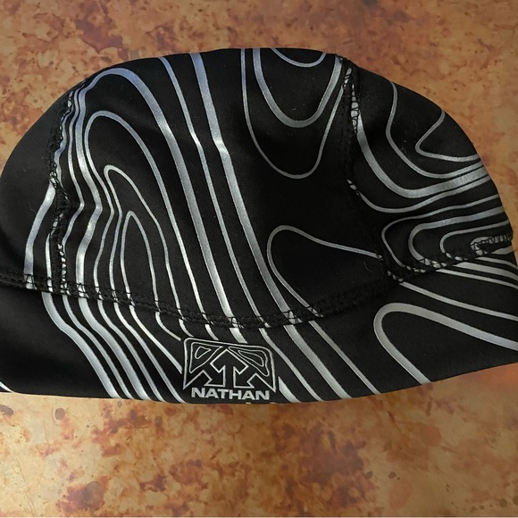 Nathan reflective running beanie - Picture 2 of 4